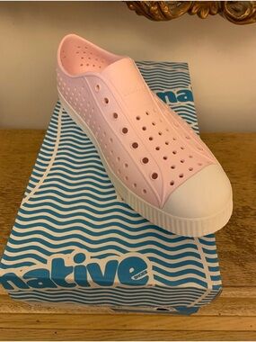 Native Jefferson Slip-On in Light Pink with White Toe Cap